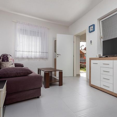 Apartments Smaila 1729 Pula Ngoại thất bức ảnh