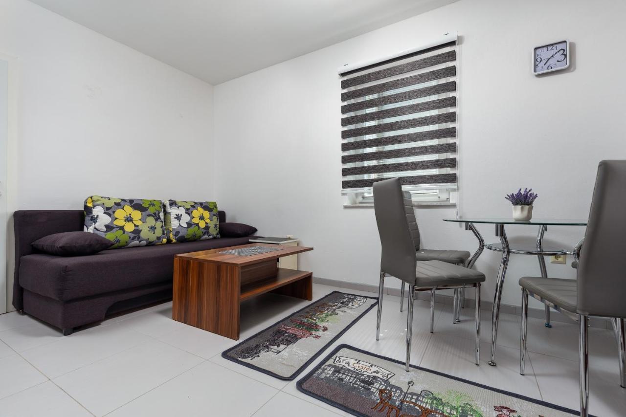 Apartments Smaila 1729 Pula Ngoại thất bức ảnh