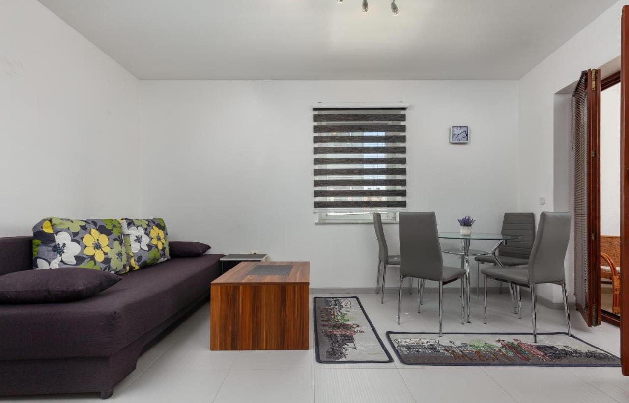 Apartments Smaila 1729 Pula Ngoại thất bức ảnh