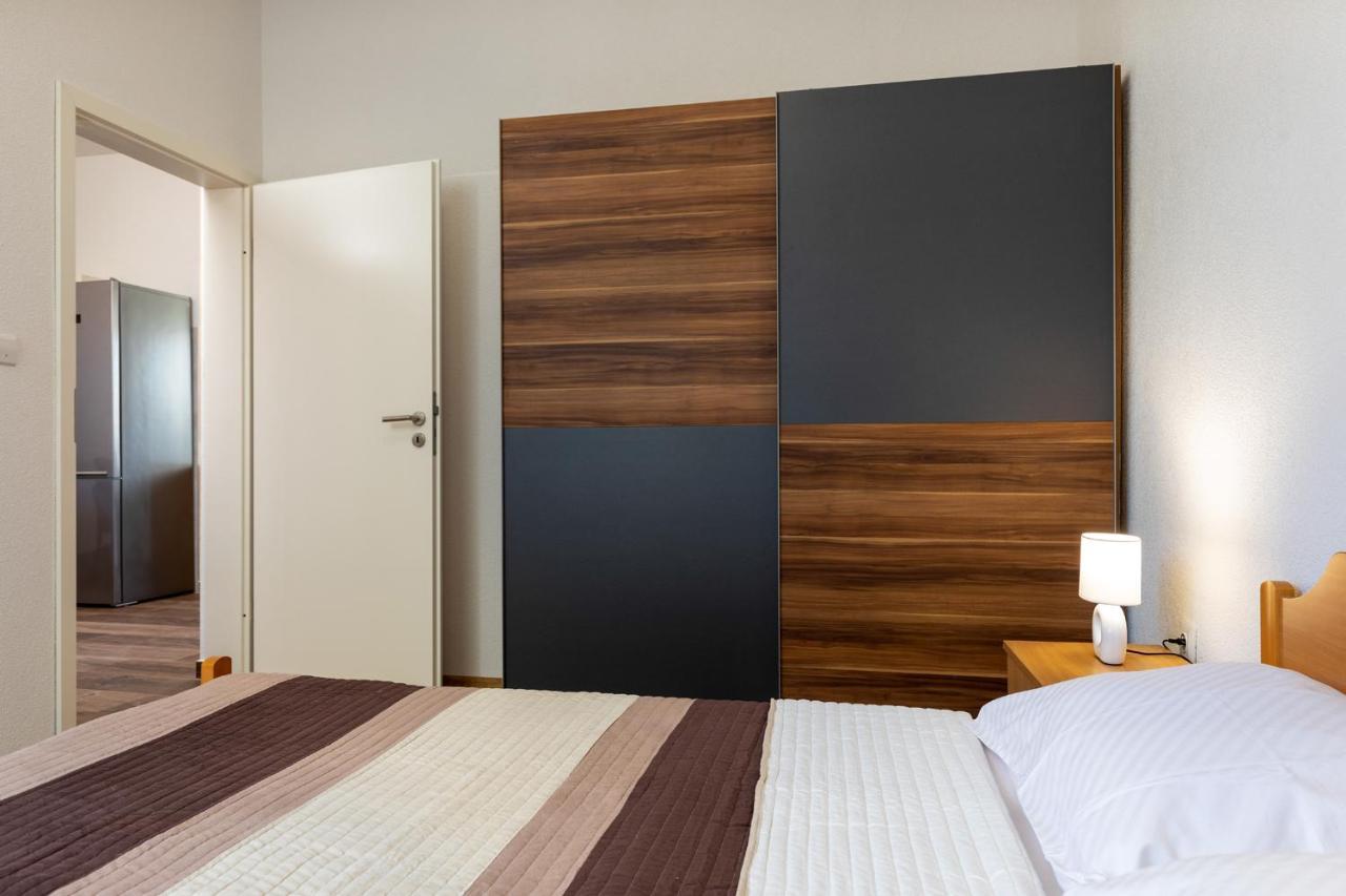 Apartments Smaila 1729 Pula Ngoại thất bức ảnh