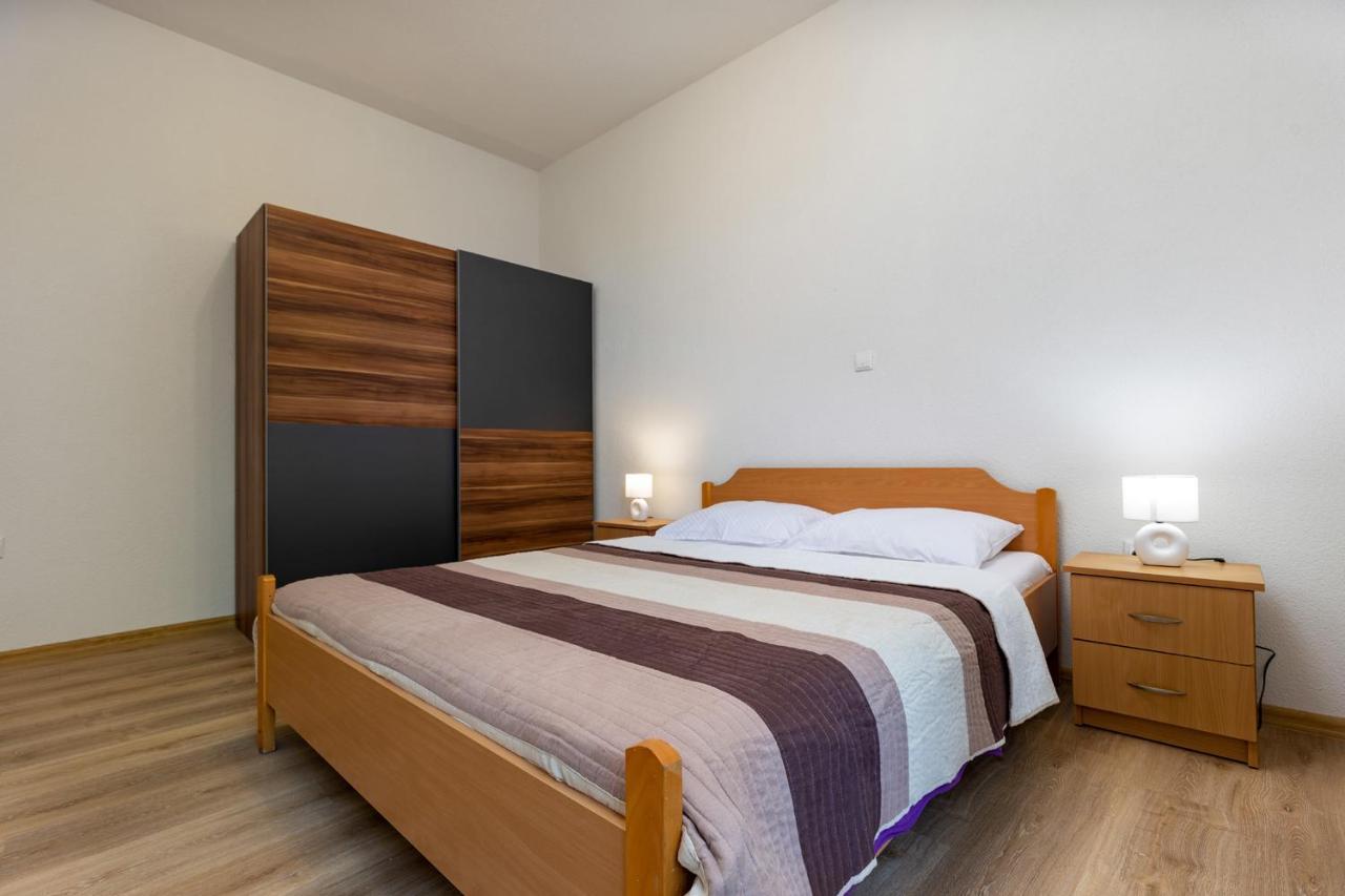 Apartments Smaila 1729 Pula Ngoại thất bức ảnh
