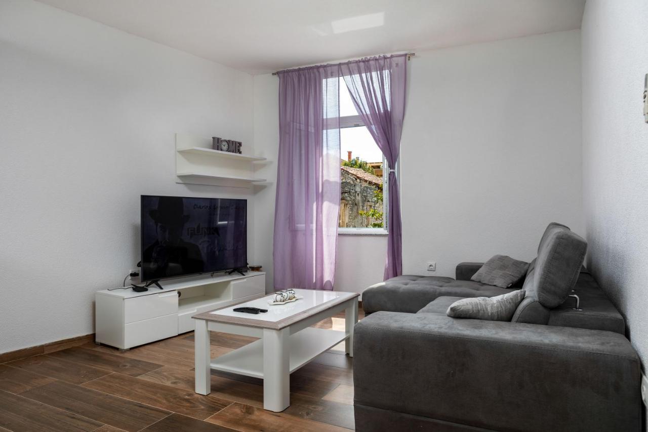 Apartments Smaila 1729 Pula Ngoại thất bức ảnh