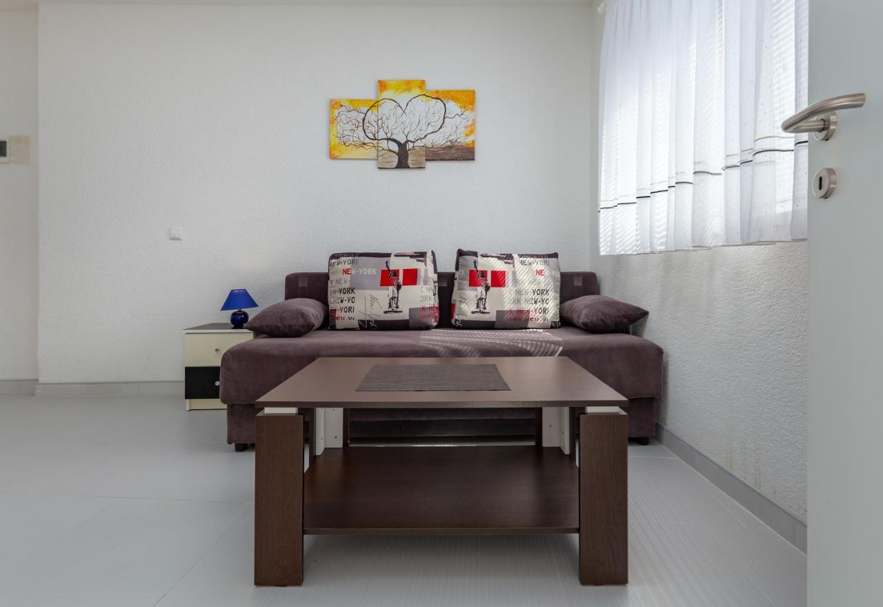 Apartments Smaila 1729 Pula Ngoại thất bức ảnh
