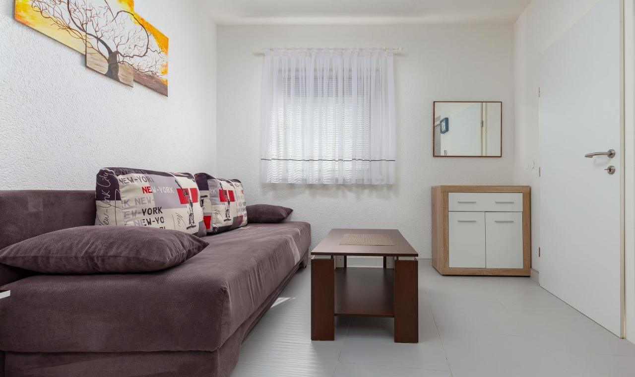 Apartments Smaila 1729 Pula Ngoại thất bức ảnh
